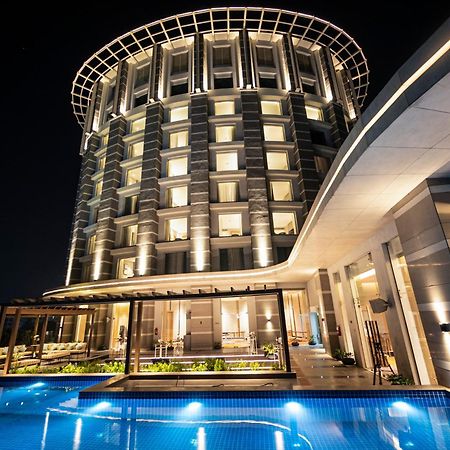 Lyfe Hotel Бхубанешвара Экстерьер фото