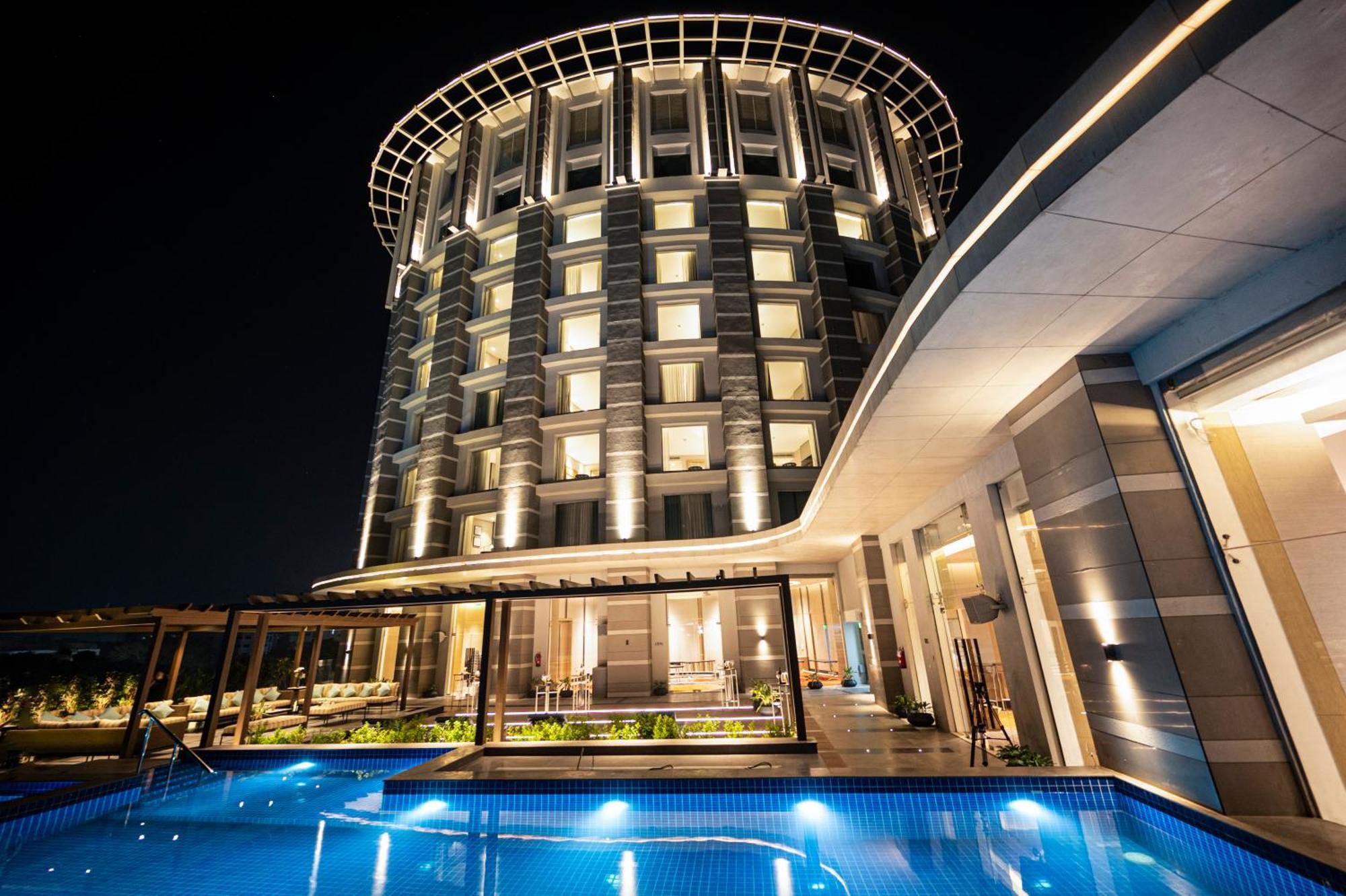 Lyfe Hotel Бхубанешвара Экстерьер фото